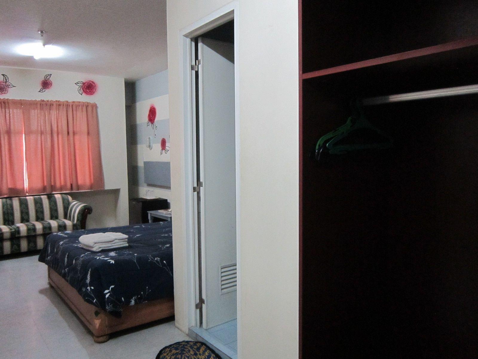 Middle Town Inn Bacolod Luaran gambar